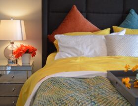 Gør din seng til et kunstværk med en sengegavl fra Kare Design