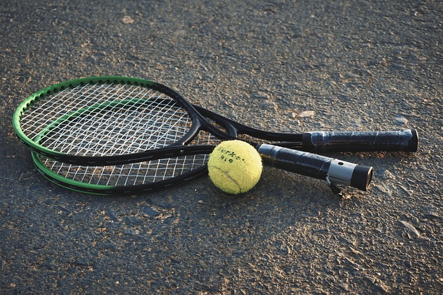 Undgå smerte og forbedre din præstation med et revolutionerende tennisarmbånd